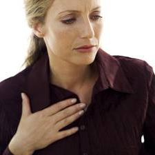 가슴의 오른쪽에 통증을 유발할 수있는 것은 무엇입니까?